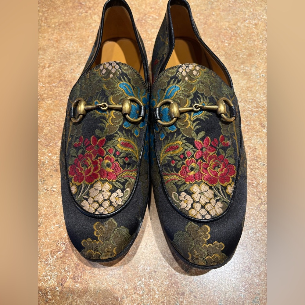 Gucci Black Floral Embroidered Loafers Made In Italy